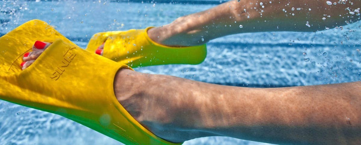 Come scegliere le pinne da allenamento per il nuoto - Nuoto on line